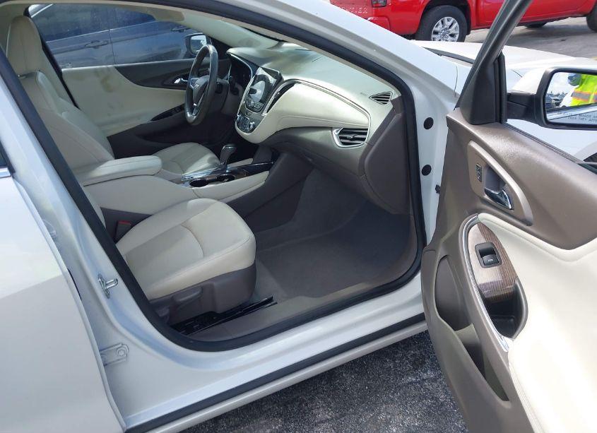 Photo 5 of 2019 Chevrolet Malibu HYBRID (VIN 1G1ZF5SU9KF214688)