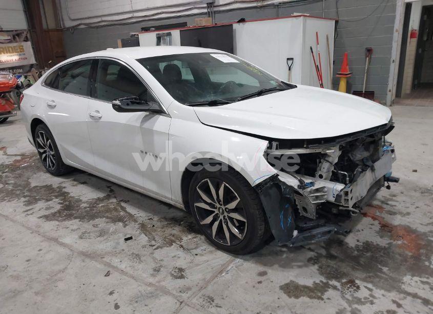 2016 Chevrolet Malibu 2LT (VIN 1G1ZF5SX1GF243054) main photo