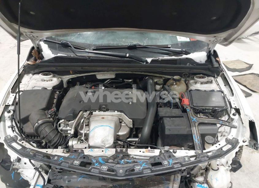 Photo 10 of 2016 Chevrolet Malibu 2LT (VIN 1G1ZF5SX1GF243054)