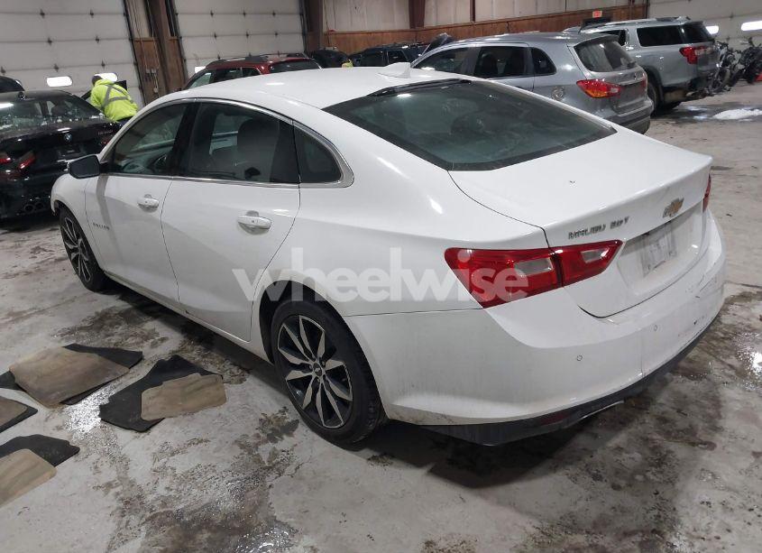 Photo 3 of 2016 Chevrolet Malibu 2LT (VIN 1G1ZF5SX1GF243054)