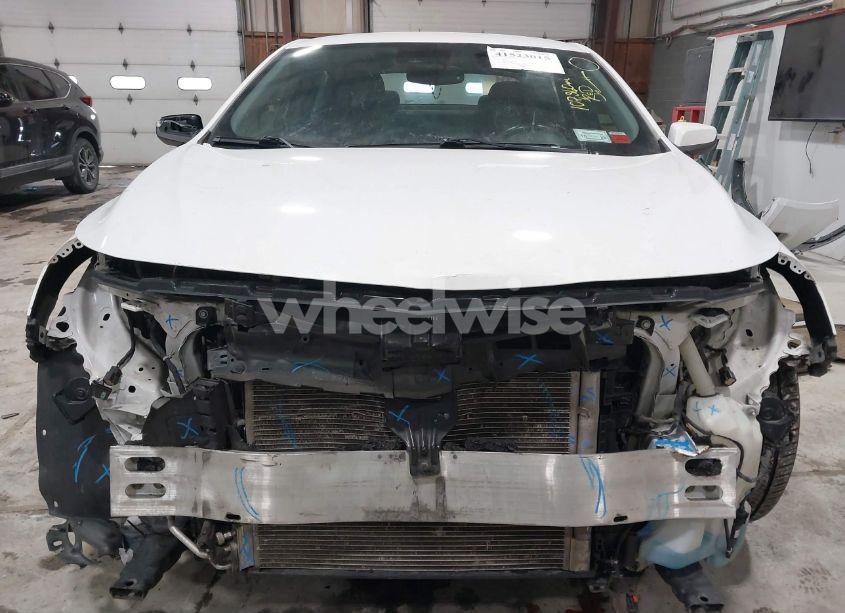 Photo 6 of 2016 Chevrolet Malibu 2LT (VIN 1G1ZF5SX1GF243054)