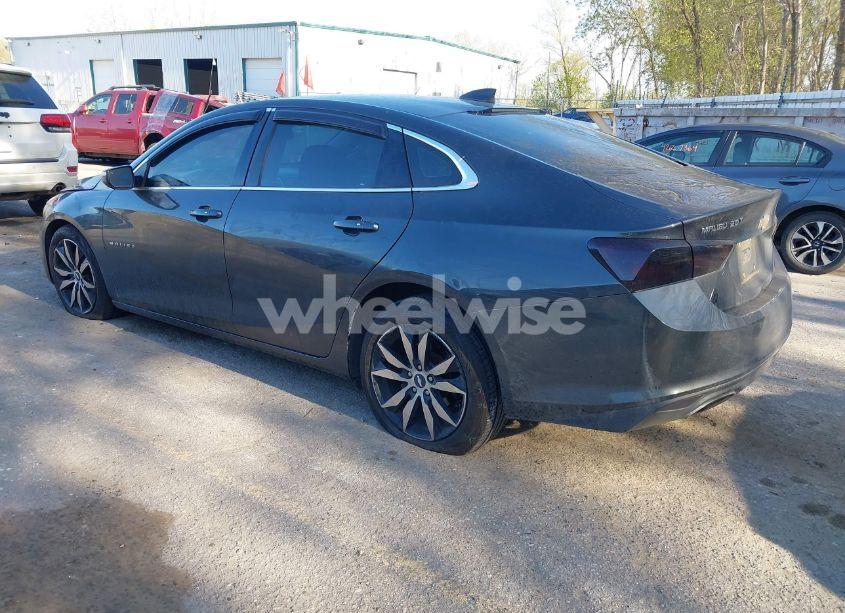 Photo 3 of 2016 Chevrolet Malibu 2LT (VIN 1G1ZF5SX1GF343591)