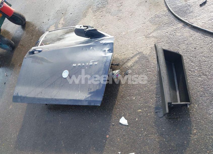 Photo 12 of 2016 Chevrolet Malibu 2LT (VIN 1G1ZF5SX6GF340217)