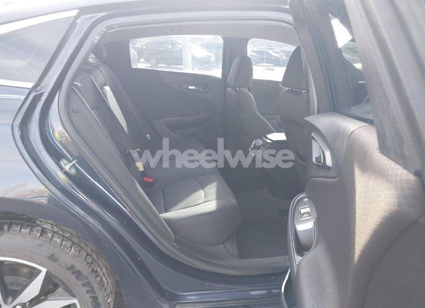 Photo 8 of 2016 Chevrolet Malibu 2LT (VIN 1G1ZF5SX6GF340217)