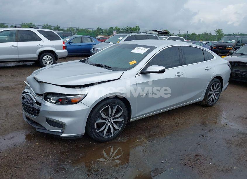 Photo 2 of 2016 Chevrolet Malibu 2LT (VIN 1G1ZF5SX6GF342324)