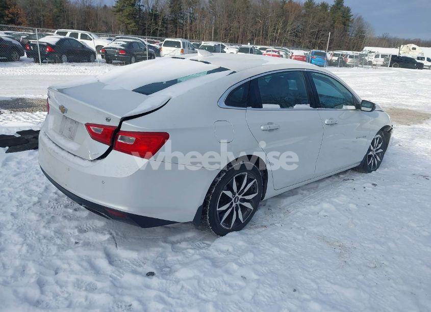 Photo 4 of 2016 Chevrolet Malibu 2LT (VIN 1G1ZF5SX6GF343926)