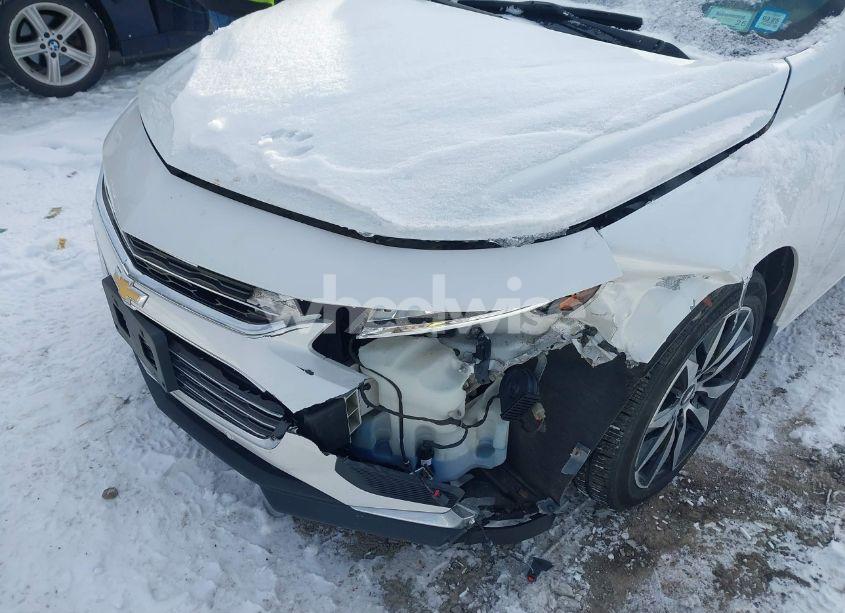 Photo 6 of 2016 Chevrolet Malibu 2LT (VIN 1G1ZF5SX6GF343926)