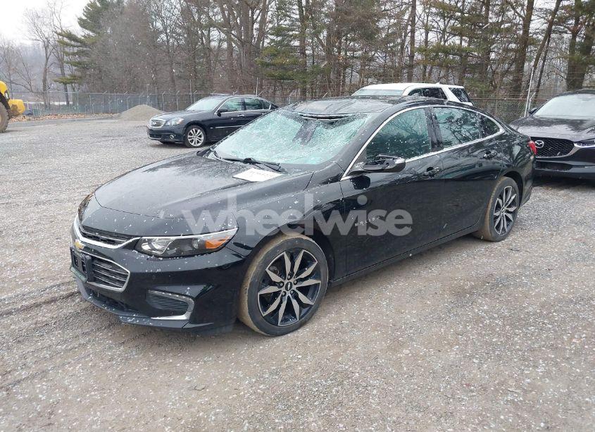 Photo 2 of 2016 Chevrolet Malibu 2LT (VIN 1G1ZF5SX6GF350214)