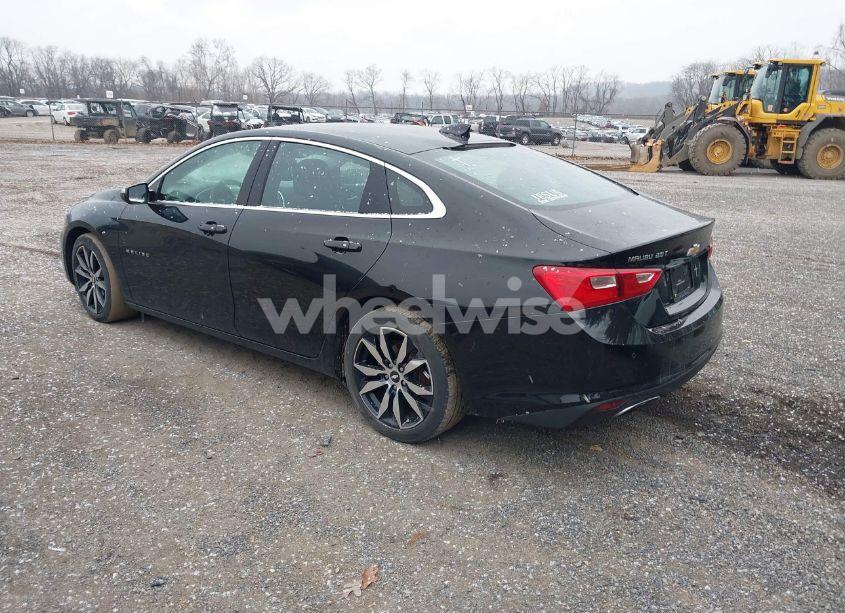 Photo 3 of 2016 Chevrolet Malibu 2LT (VIN 1G1ZF5SX6GF350214)