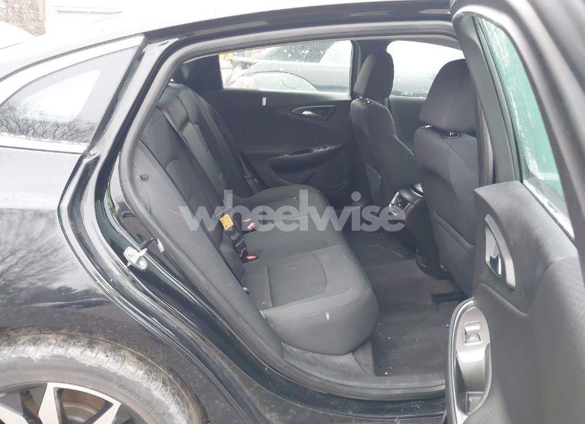 Photo 8 of 2016 Chevrolet Malibu 2LT (VIN 1G1ZF5SX6GF350214)