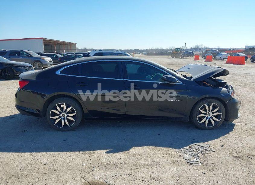Photo 13 of 2016 Chevrolet Malibu 2LT (VIN 1G1ZF5SX7GF335687)