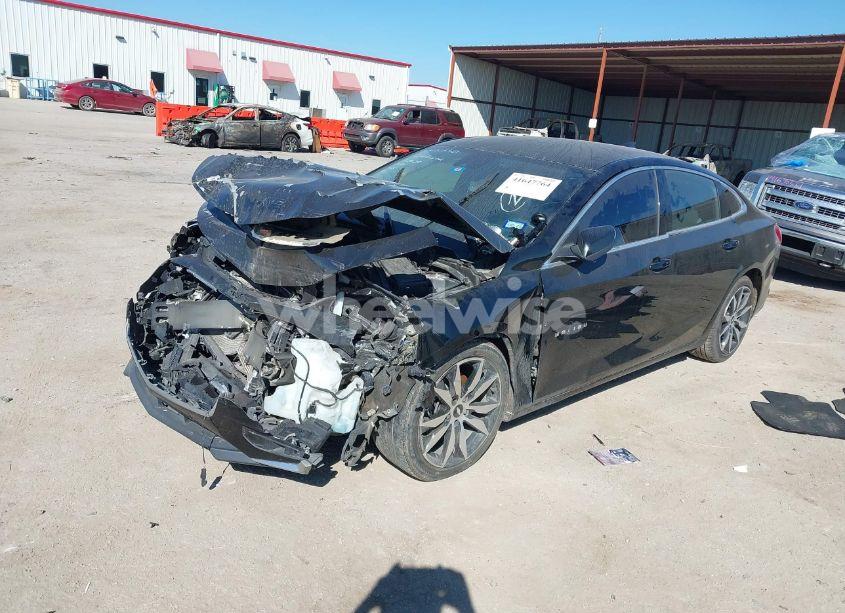 Photo 2 of 2016 Chevrolet Malibu 2LT (VIN 1G1ZF5SX7GF335687)