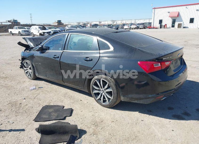 Photo 3 of 2016 Chevrolet Malibu 2LT (VIN 1G1ZF5SX7GF335687)