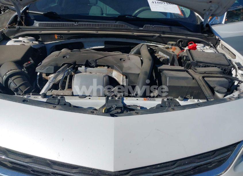 Photo 10 of 2016 Chevrolet Malibu 2LT (VIN 1G1ZF5SX8GF180549)