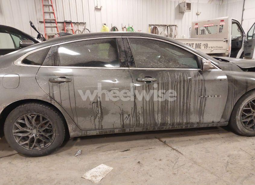 Photo 13 of 2016 Chevrolet Malibu 2LT (VIN 1G1ZF5SX8GF198436)