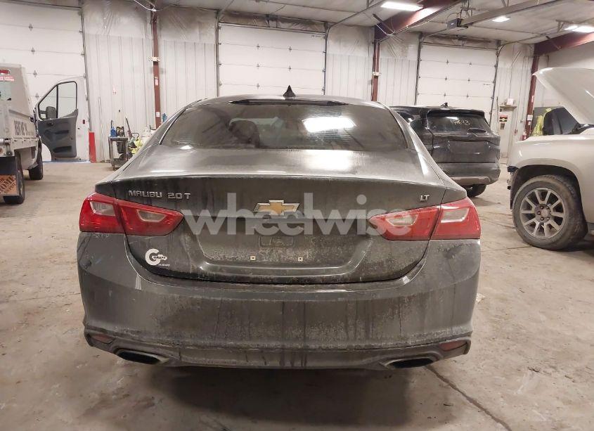 Photo 16 of 2016 Chevrolet Malibu 2LT (VIN 1G1ZF5SX8GF198436)