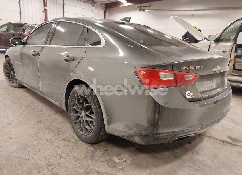 Photo 3 of 2016 Chevrolet Malibu 2LT (VIN 1G1ZF5SX8GF198436)