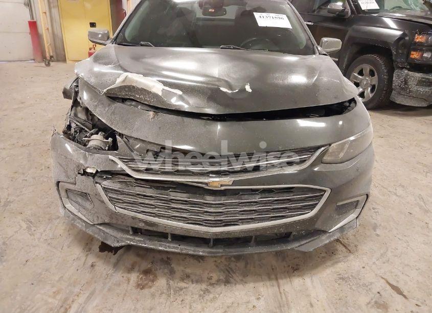 Photo 6 of 2016 Chevrolet Malibu 2LT (VIN 1G1ZF5SX8GF198436)