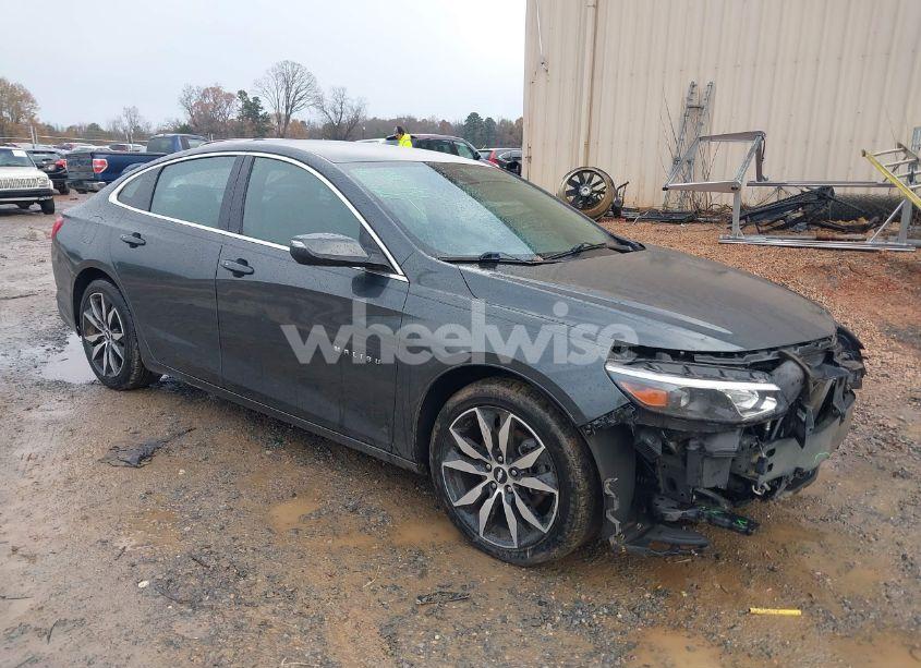 2016 Chevrolet Malibu 2LT (VIN 1G1ZF5SX8GF333124) main photo