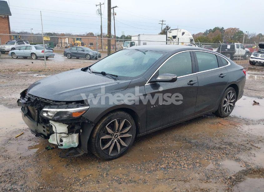 Photo 2 of 2016 Chevrolet Malibu 2LT (VIN 1G1ZF5SX8GF333124)