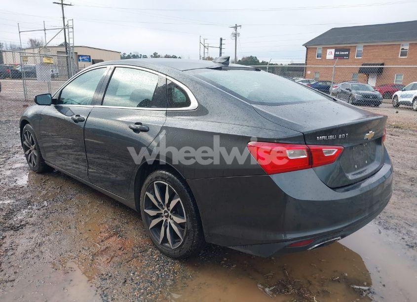 Photo 3 of 2016 Chevrolet Malibu 2LT (VIN 1G1ZF5SX8GF333124)