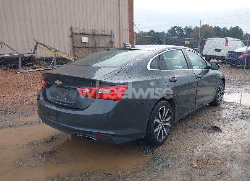 Photo 4 of 2016 Chevrolet Malibu 2LT (VIN 1G1ZF5SX8GF333124)