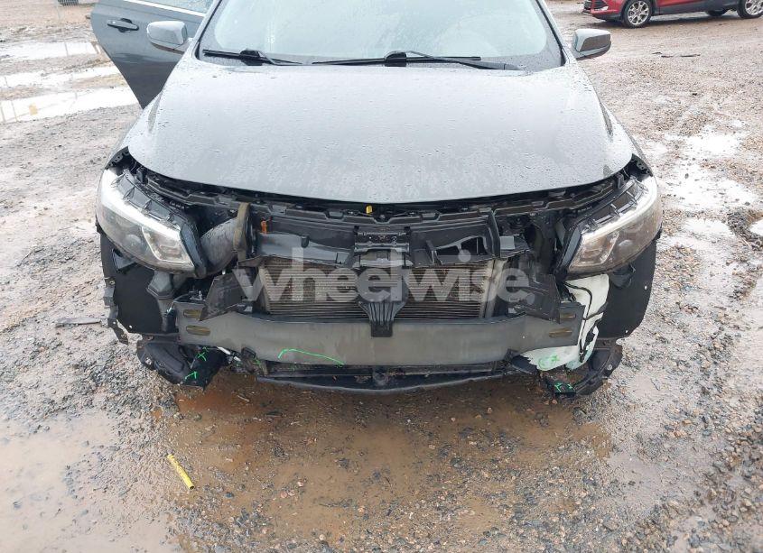 Photo 6 of 2016 Chevrolet Malibu 2LT (VIN 1G1ZF5SX8GF333124)