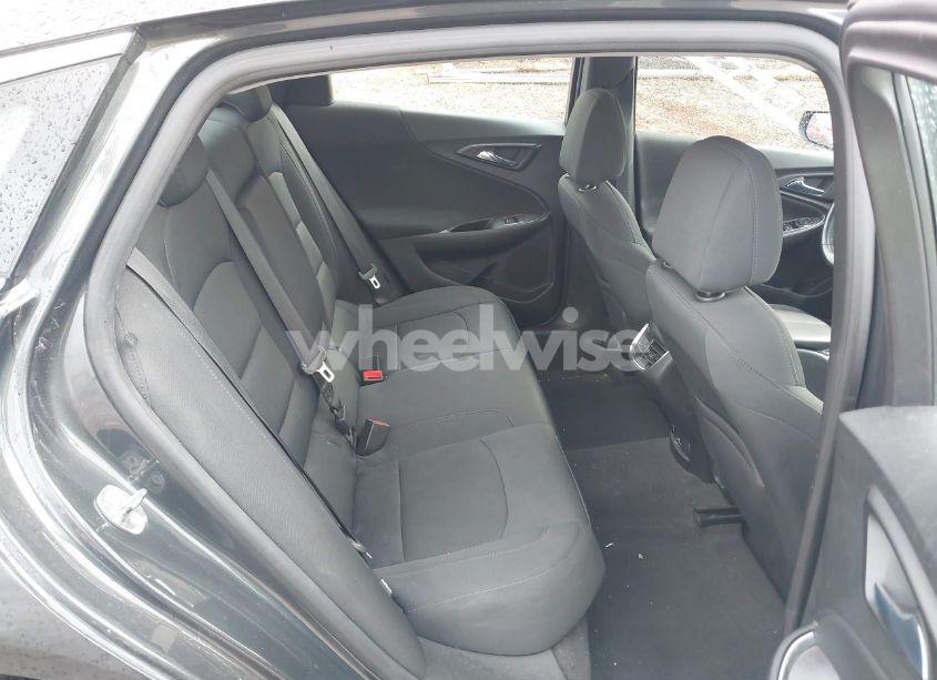 Photo 8 of 2016 Chevrolet Malibu 2LT (VIN 1G1ZF5SX8GF333124)