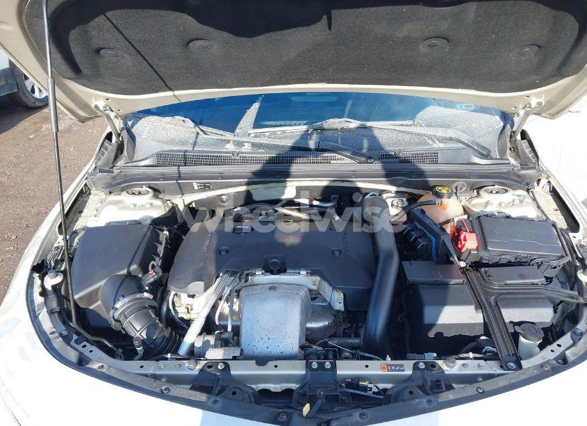 Photo 10 of 2016 Chevrolet Malibu 2LT (VIN 1G1ZF5SX9GF237681)