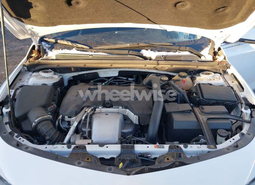 Photo 10 of 2016 Chevrolet Malibu 2LT (VIN 1G1ZF5SX9GF357593)