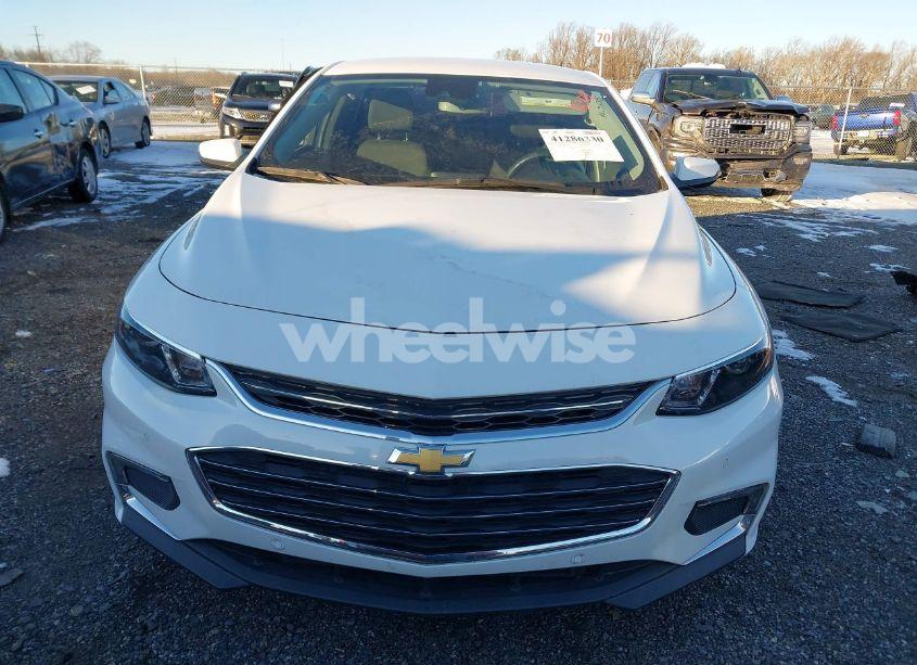 Photo 12 of 2016 Chevrolet Malibu 2LT (VIN 1G1ZF5SX9GF357593)