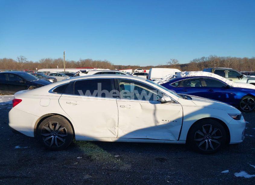 Photo 13 of 2016 Chevrolet Malibu 2LT (VIN 1G1ZF5SX9GF357593)