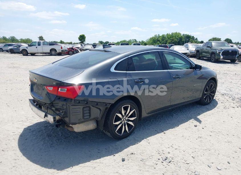 Photo 4 of 2016 Chevrolet Malibu 2LT (VIN 1G1ZF5SXXGF181928)