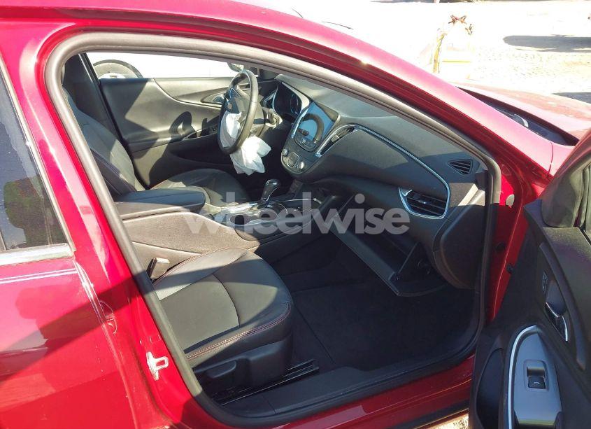 Photo 5 of 2016 Chevrolet Malibu 2LT (VIN 1G1ZF5SXXGF273119)