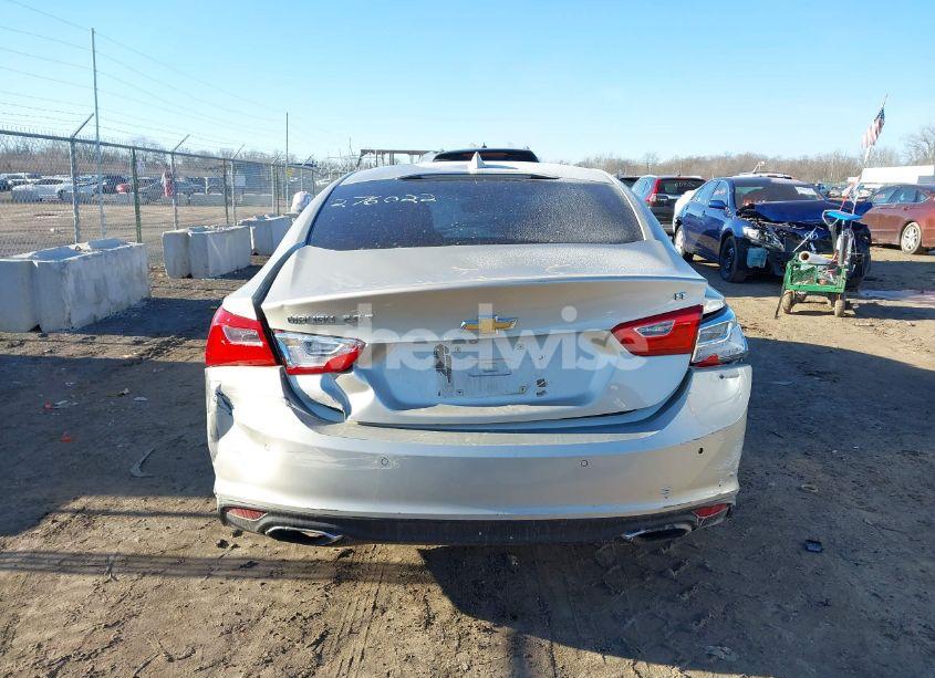 Photo 16 of 2016 Chevrolet Malibu 2LT (VIN 1G1ZF5SXXGF276022)
