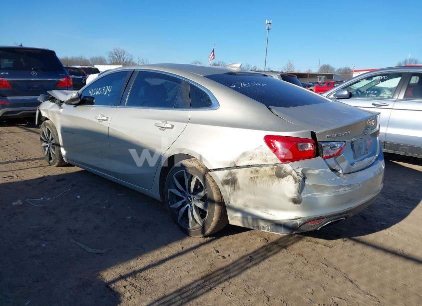 Photo 3 of 2016 Chevrolet Malibu 2LT (VIN 1G1ZF5SXXGF276022)