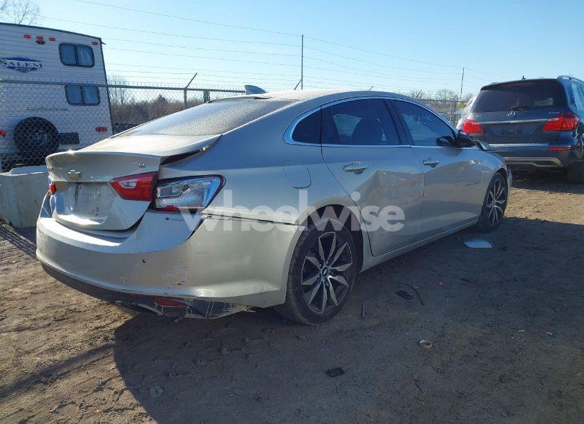 Photo 4 of 2016 Chevrolet Malibu 2LT (VIN 1G1ZF5SXXGF276022)