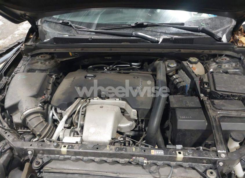 Photo 10 of 2016 Chevrolet Malibu 2LT (VIN 1G1ZF5SXXGF346778)