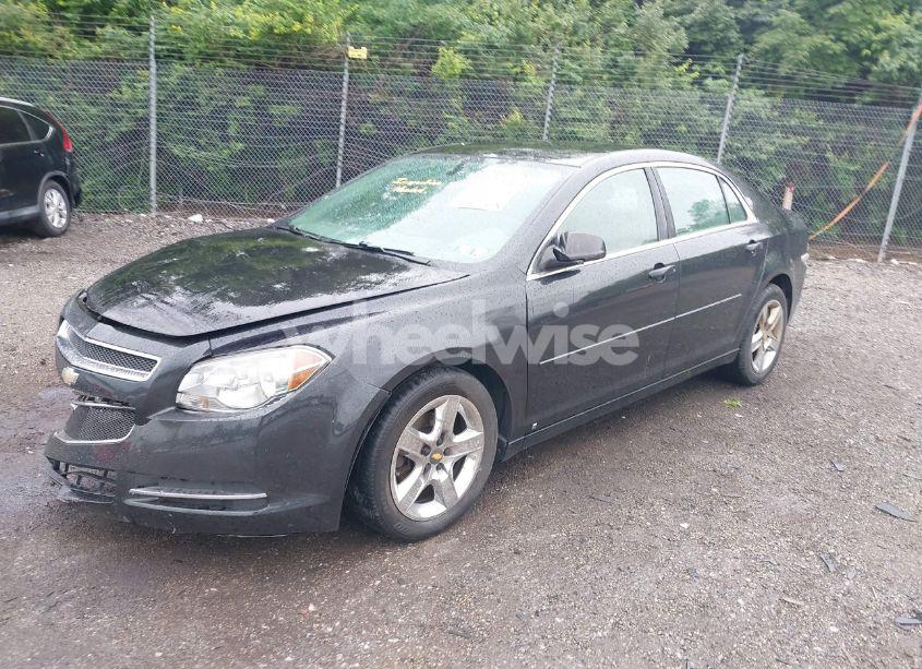 Photo 2 of 2009 Chevrolet Malibu LS (VIN 1G1ZG57B094134545)