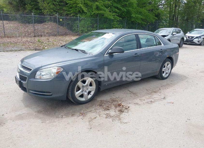 Photo 2 of 2009 Chevrolet Malibu LS (VIN 1G1ZG57B094259335)
