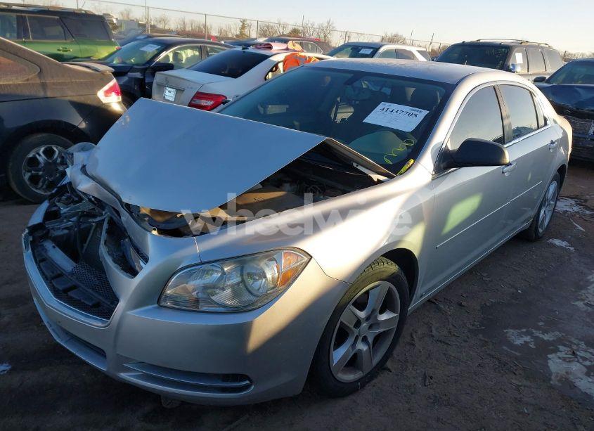 Photo 2 of 2009 Chevrolet Malibu LS (VIN 1G1ZG57B29F223179)