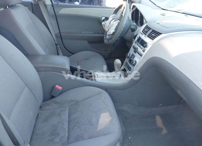 Photo 5 of 2009 Chevrolet Malibu LS (VIN 1G1ZG57B29F223179)