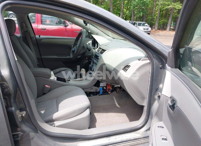 Photo 5 of 2009 Chevrolet Malibu LS (VIN 1G1ZG57B29F246896)