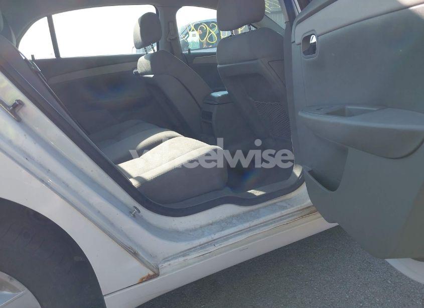 Photo 8 of 2009 Chevrolet Malibu LS (VIN 1G1ZG57B39F168127)