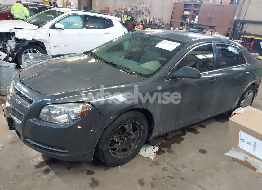 Photo 2 of 2009 Chevrolet Malibu LS (VIN 1G1ZG57B494164793)