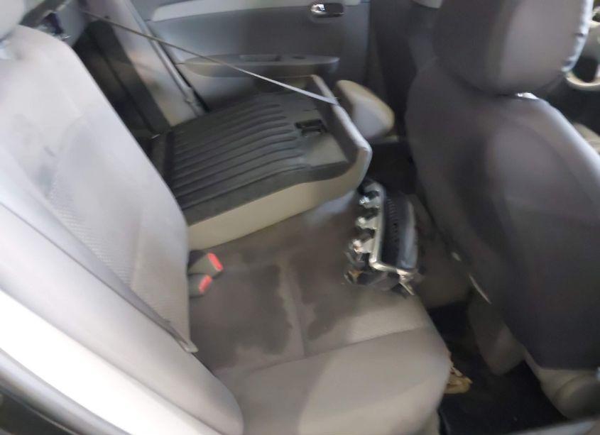 Photo 8 of 2009 Chevrolet Malibu LS (VIN 1G1ZG57B49F220946)