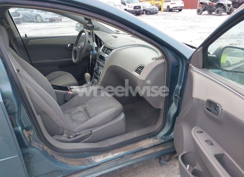 Photo 5 of 2009 Chevrolet Malibu LS (VIN 1G1ZG57B59F134643)