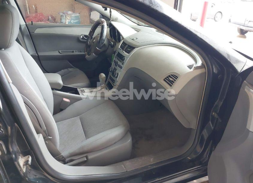 Photo 5 of 2009 Chevrolet Malibu LS (VIN 1G1ZG57B59F184572)