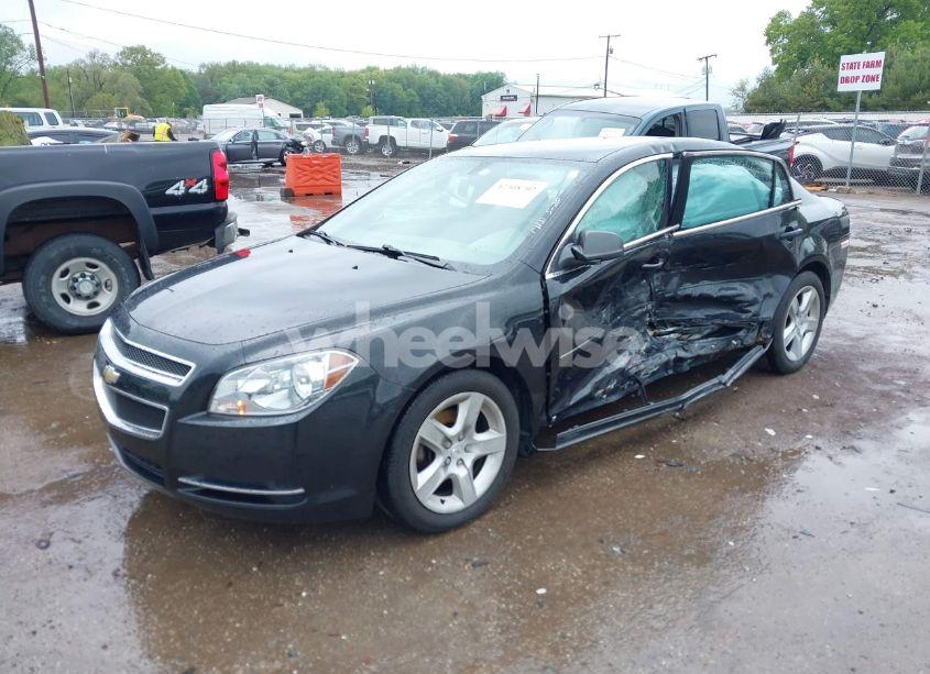 Photo 2 of 2009 Chevrolet Malibu LS (VIN 1G1ZG57B69F101179)