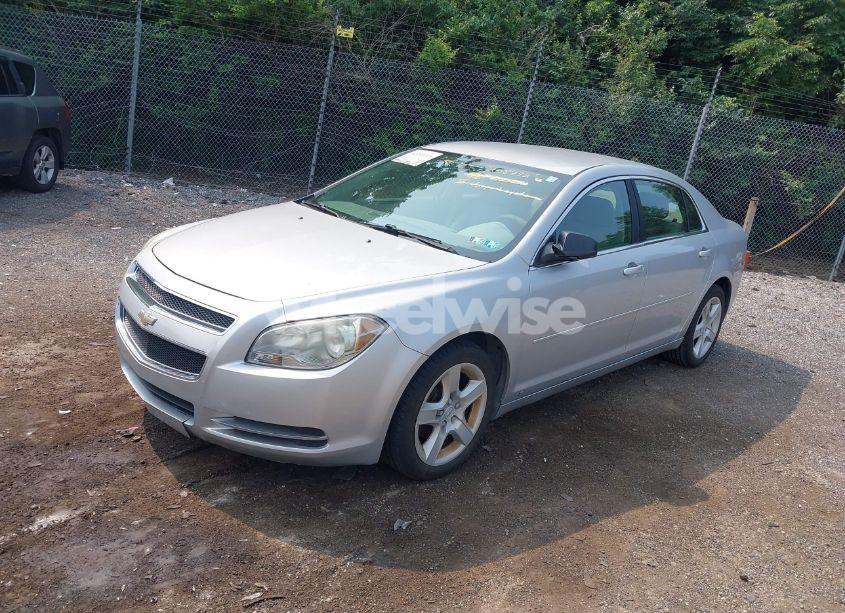 Photo 2 of 2009 Chevrolet Malibu LS (VIN 1G1ZG57B69F258792)
